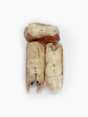 Raudonojo jūros ešerio pjaustiniai su oda ir kaulais.  Kaina 9,00 €/kg